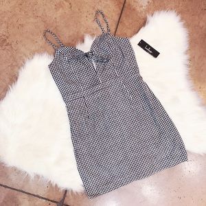 Lulu’s Music City Gingham Tie-Front Dress, S